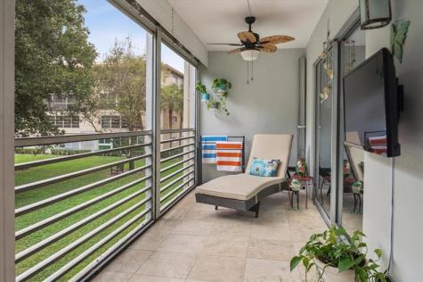 2202 Lucaya Bend Coconut Creek FL 33066