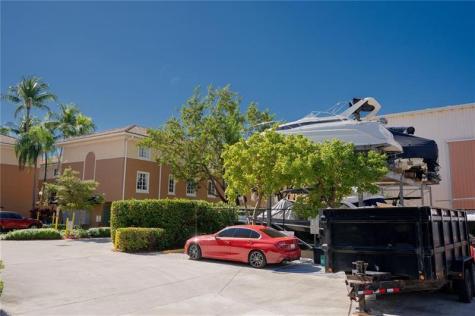 2841 NE 185th Street Miami FL 33180