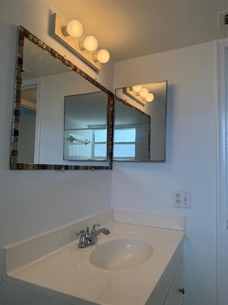 2141 NE 1st Court Boynton Beach FL 33435