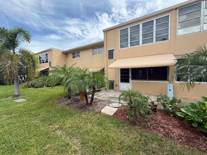 2141 NE 1st Court Boynton Beach FL 33435