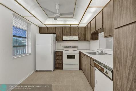 131 SE 3rd Avenue Dania Beach FL 33004