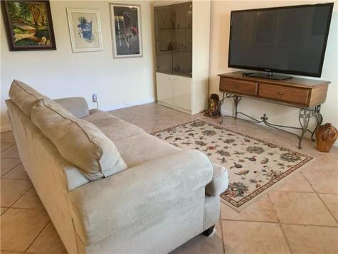 820 Flanders R Delray Beach FL 33484