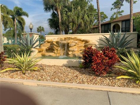 330 Knotty Pine Circle Greenacres FL 33463