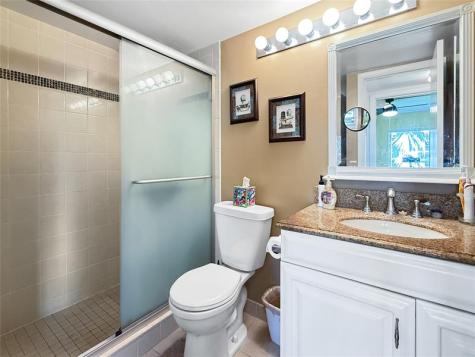 330 Knotty Pine Circle Greenacres FL 33463