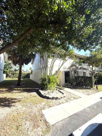 3070 S Oakland Forest Drive Oakland Park FL 33309