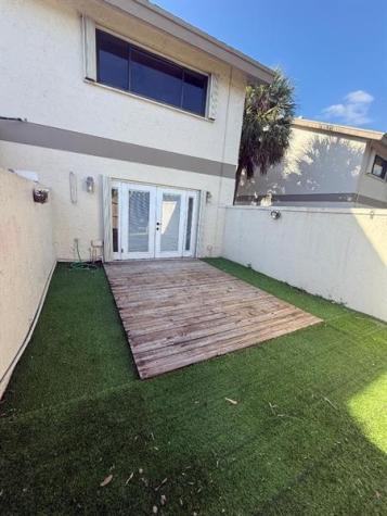 3070 S Oakland Forest Drive Oakland Park FL 33309