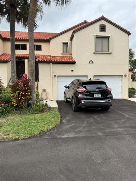 20 Via De Casas Sur Boynton Beach FL 33426
