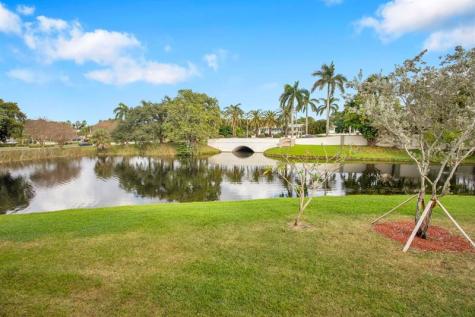 2708 Nassau Bend Coconut Creek FL 33066
