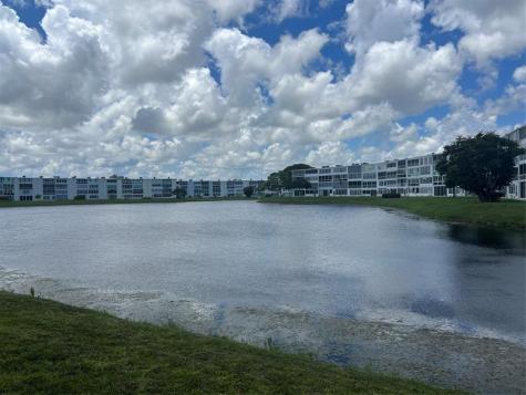 4053 Harwood E Deerfield Beach FL 33442