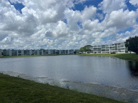 4053 Harwood E Deerfield Beach FL 33442