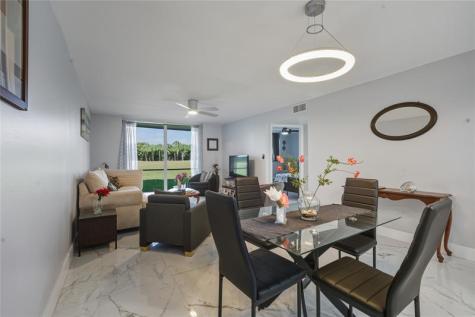 9611 N Hollybrook Lake Drive Pembroke Pines FL 33025