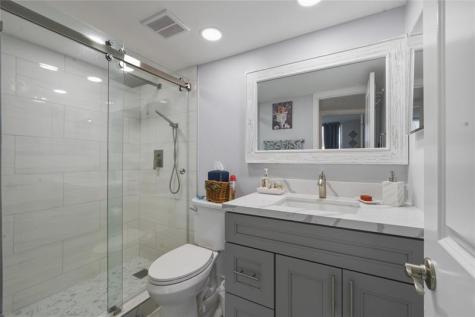9611 N Hollybrook Lake Drive Pembroke Pines FL 33025