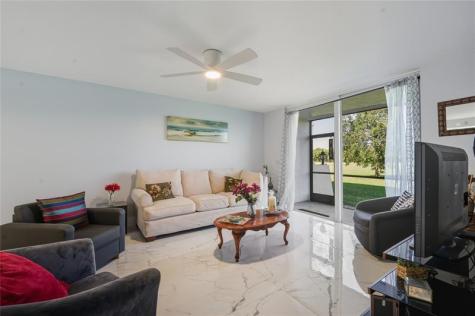 9611 N Hollybrook Lake Drive Pembroke Pines FL 33025