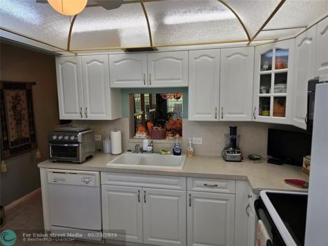 2803 Victoria Way Coconut Creek FL 33066