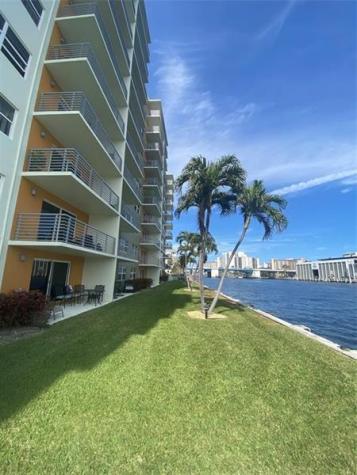 2900 NE 30th Street Fort Lauderdale FL 33306