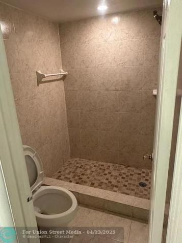 3300 Spanish Moss Te Lauderhill FL 33319