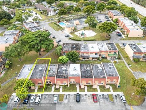 73 Ann Lee Lane Tamarac FL 33319