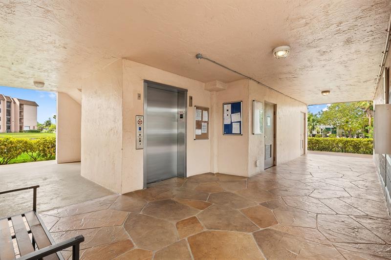 10442 Sunrise Lakes Boulevard Sunrise FL 33322