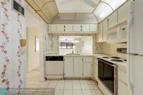 2726 NW 104th Avenue Sunrise FL 33322