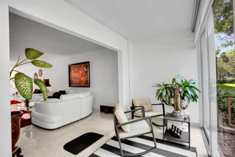 2403 Antigua Coconut Creek FL 33066