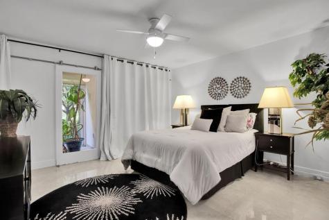 2403 Antigua Coconut Creek FL 33066