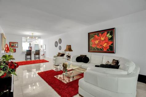 2403 Antigua Coconut Creek FL 33066