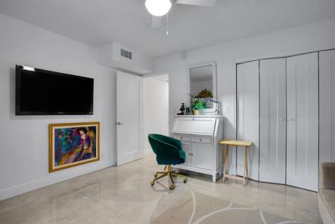 2403 Antigua Coconut Creek FL 33066