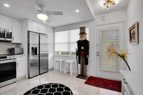 2403 Antigua Coconut Creek FL 33066