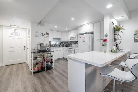 8901 S Hollybrook Boulevard Pembroke Pines FL 33025