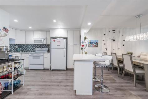 8901 S Hollybrook Boulevard Pembroke Pines FL 33025