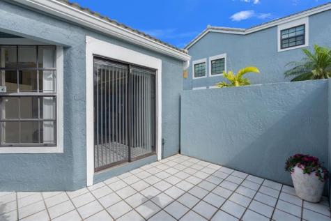8371 Waterford Circle Tamarac FL 33321