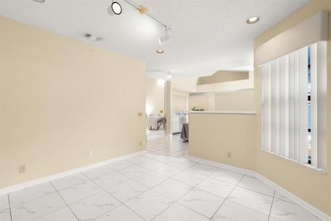 8371 Waterford Circle Tamarac FL 33321