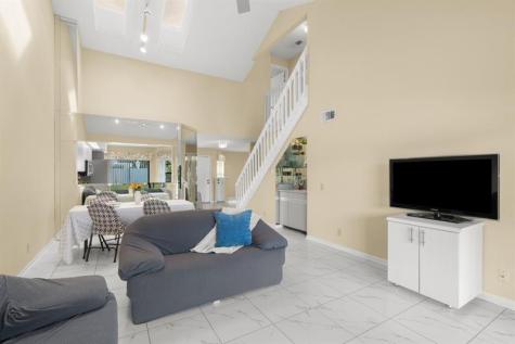 8371 Waterford Circle Tamarac FL 33321