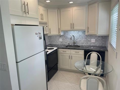 40 Keswick B Deerfield Beach FL 33442