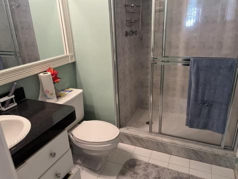 9800 N Hollybrook Lake Drive Pembroke Pines FL 33025