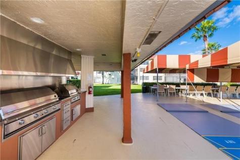 9800 N Hollybrook Lake Drive Pembroke Pines FL 33025