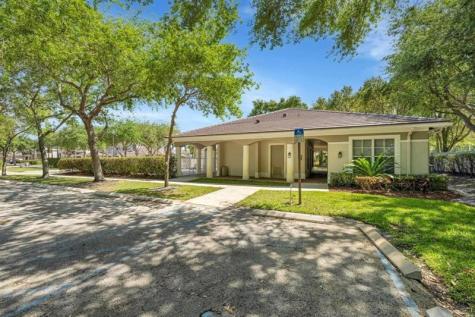 6365 Bella Circle Boynton Beach FL 33437