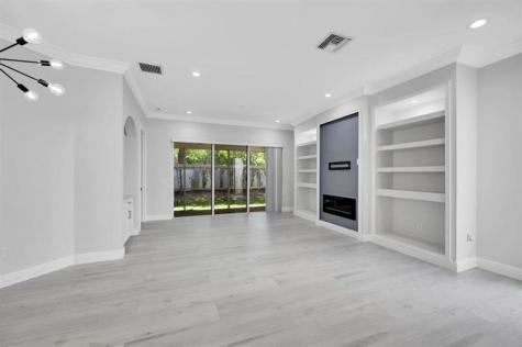 6365 Bella Circle Boynton Beach FL 33437