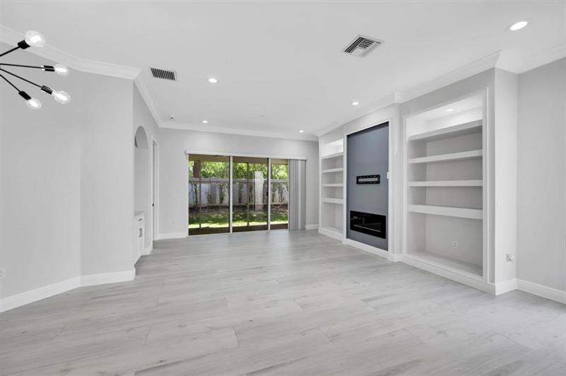 6365 Bella Circle Boynton Beach FL 33437