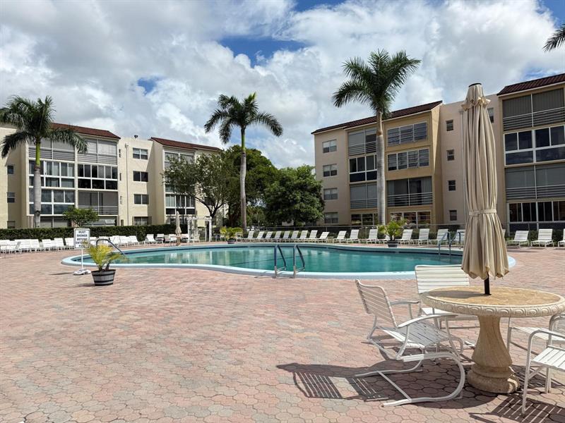 2851 Somerset Drive Lauderdale Lakes FL 33311