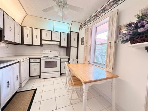 2851 Somerset Drive Lauderdale Lakes FL 33311