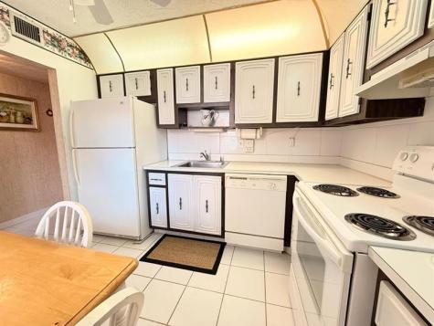 2851 Somerset Drive Lauderdale Lakes FL 33311