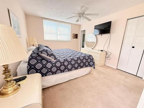 2851 Somerset Drive Lauderdale Lakes FL 33311