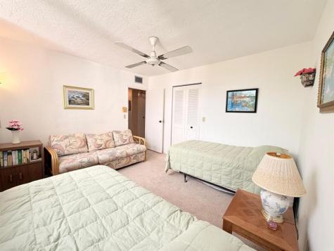 2851 Somerset Drive Lauderdale Lakes FL 33311