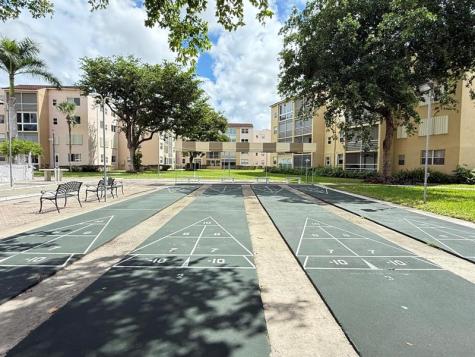 2851 Somerset Drive Lauderdale Lakes FL 33311