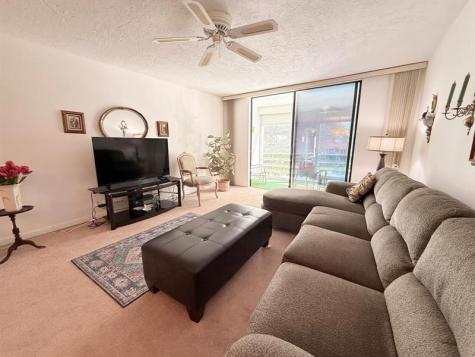 2851 Somerset Drive Lauderdale Lakes FL 33311