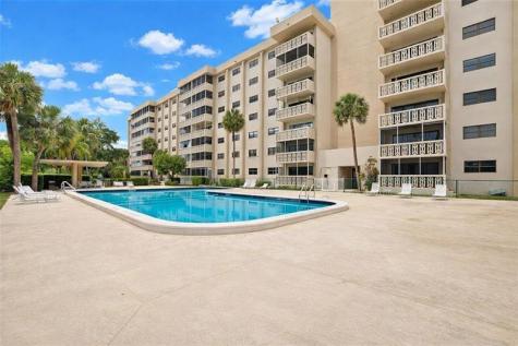 800 NE 195th Street Miami FL 33179