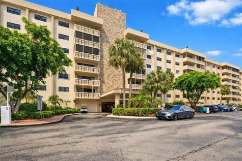 800 NE 195th Street Miami FL 33179