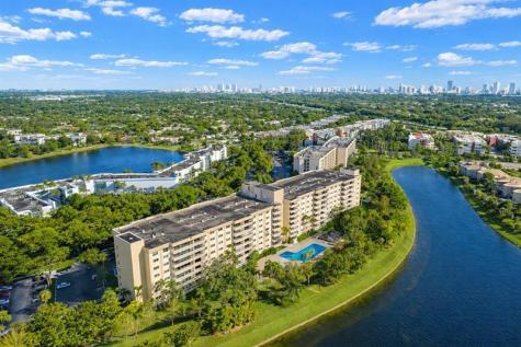 800 NE 195th Street Miami FL 33179
