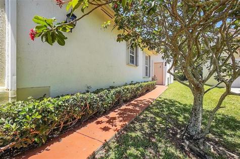 6267 Petunia Road Delray Beach FL 33484